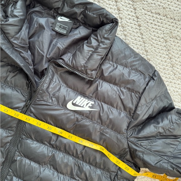 Nike Men's Charcoal Puffer Jacket - Picture 3 of 7